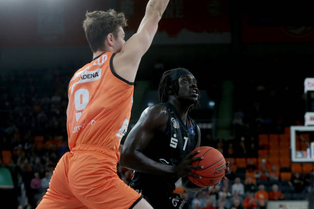 爱与美的女 爱与美的女