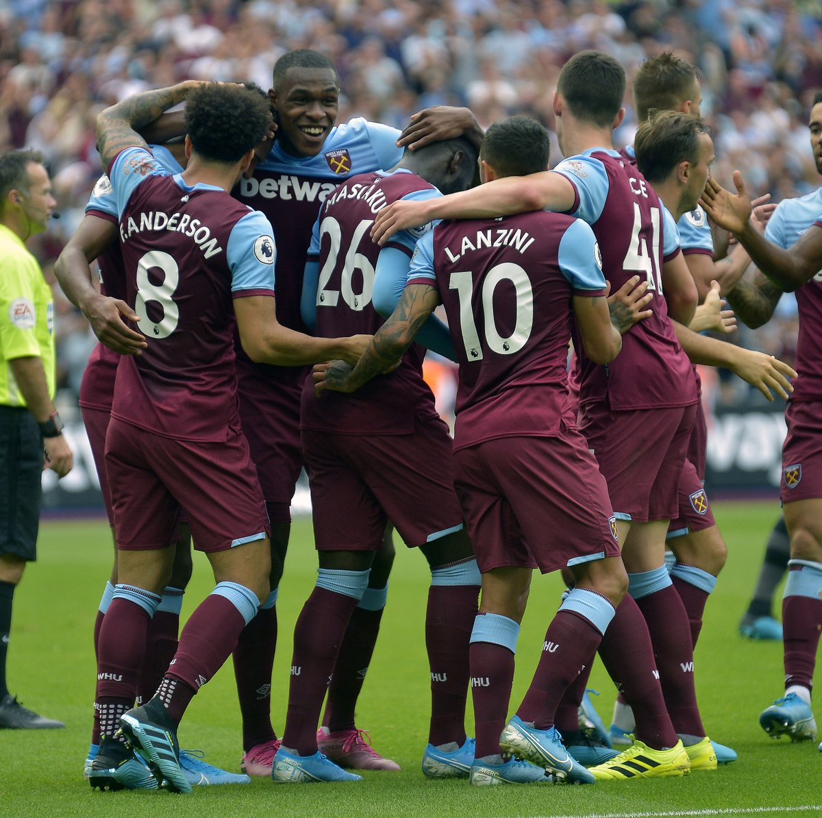 令人瞩目 令人瞩目