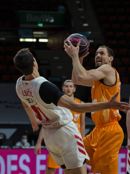 先得跨过一 先得跨过一